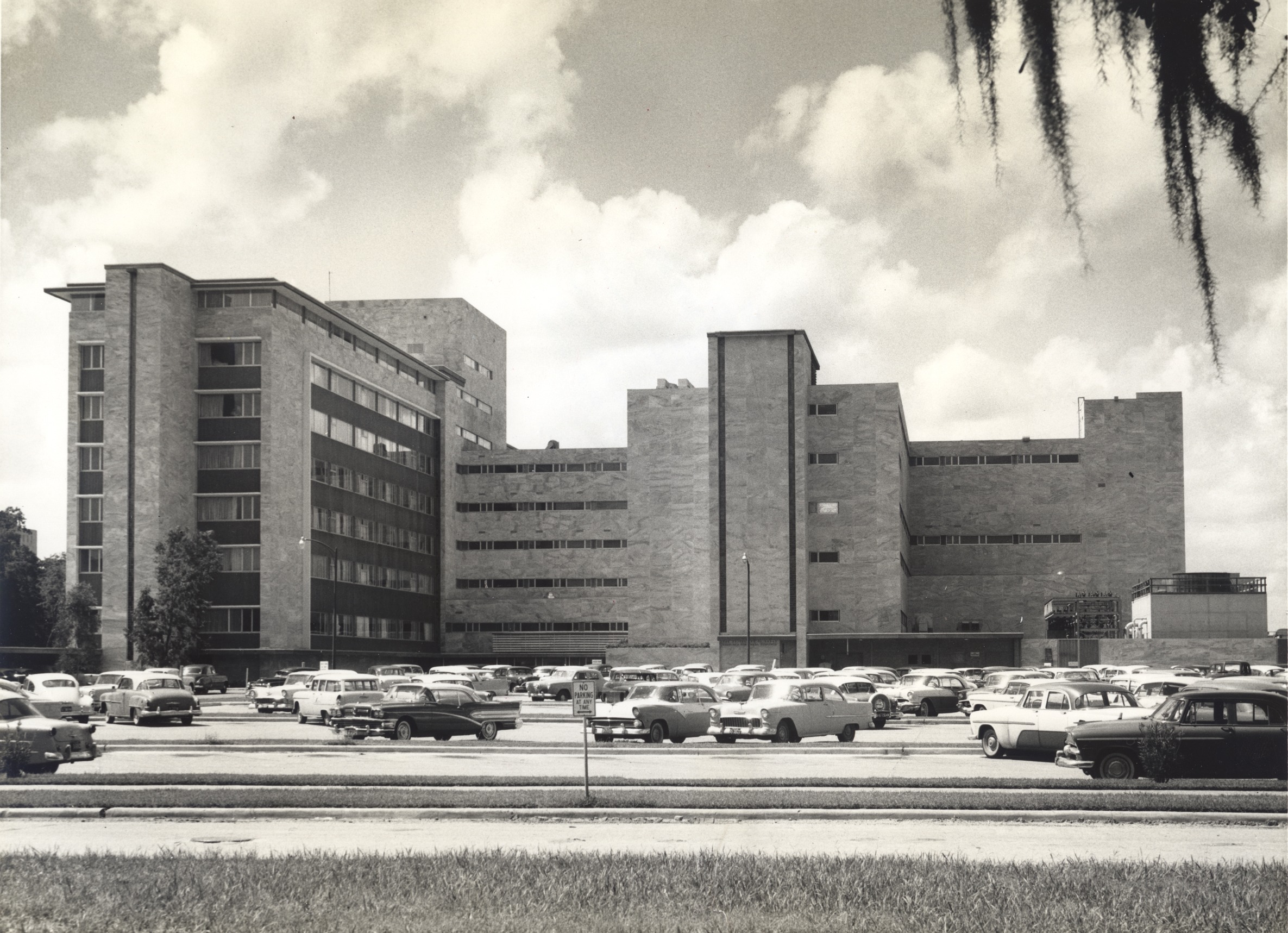 MD Anderson Cancer Hospital, circa 1958 (MS070 Series VIII, Box 188, folder 3)