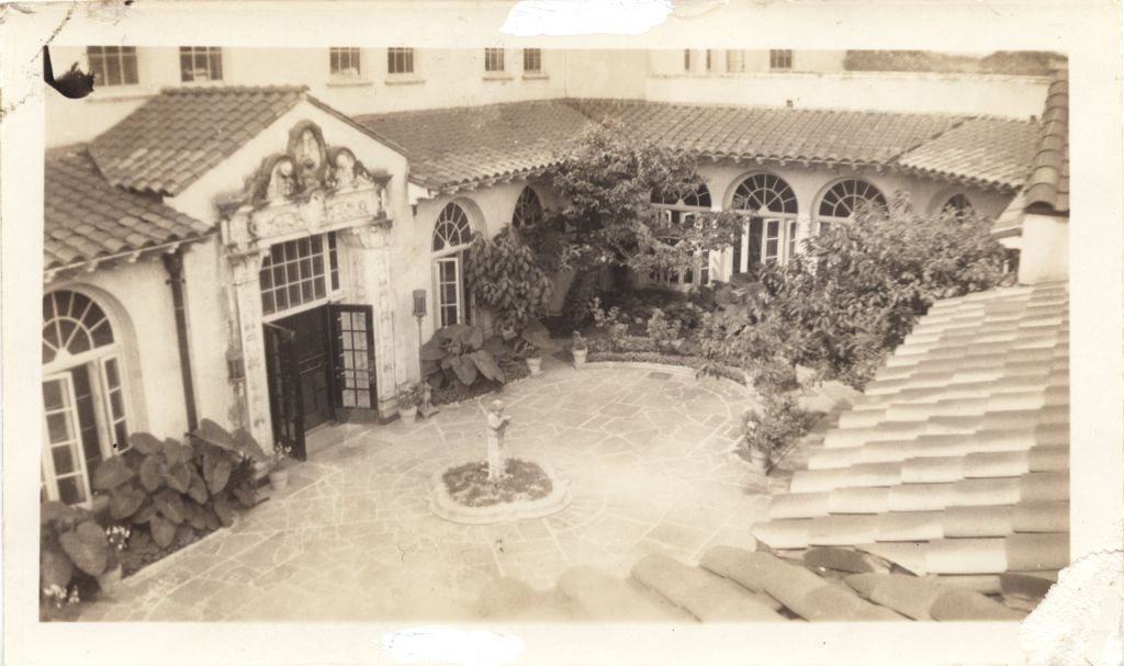 Hermann and Its People: Photographs from Hermann Hospital Archives Records